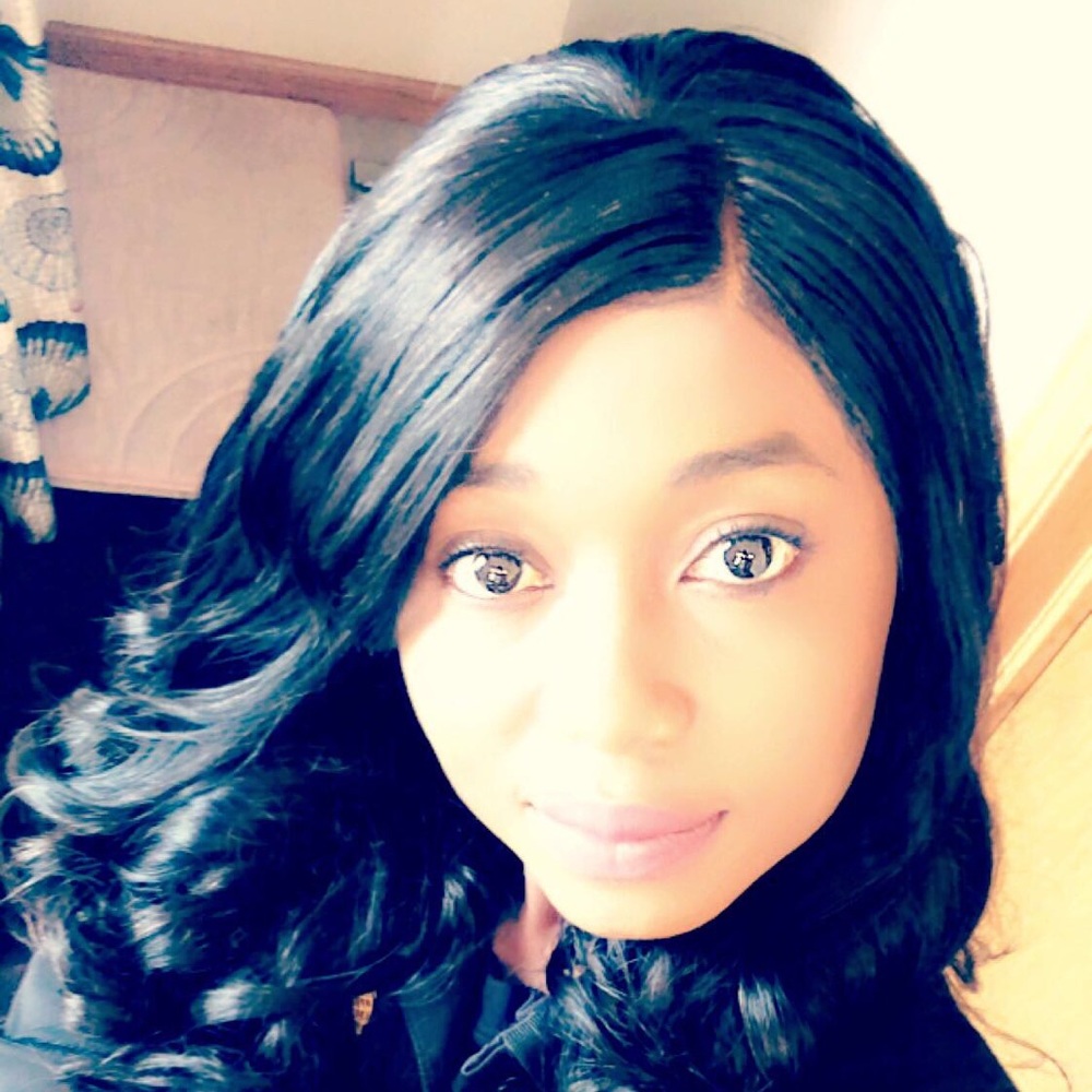 Meet your Posher, Elizabeth